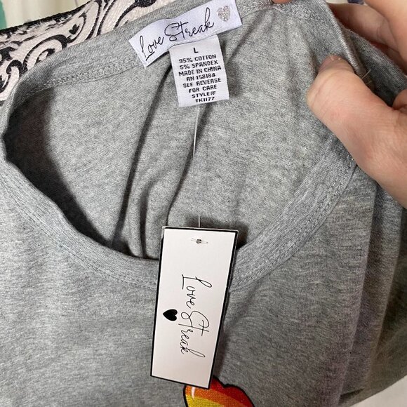 Love Streak Pride Rainbow embroidery Heart Patch short sleeve t-shirt - Picture 9 of 9